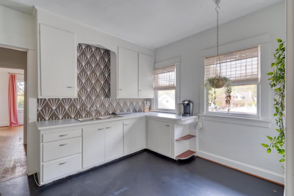 Collection - Lively 2br Old Hollywood - 92 Walkscore *